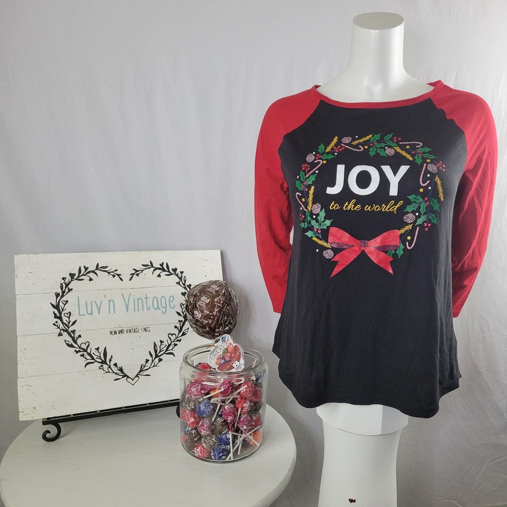 Holiday Time Women Joy to the World Christmas Raglan Tee Black Red S 4-6